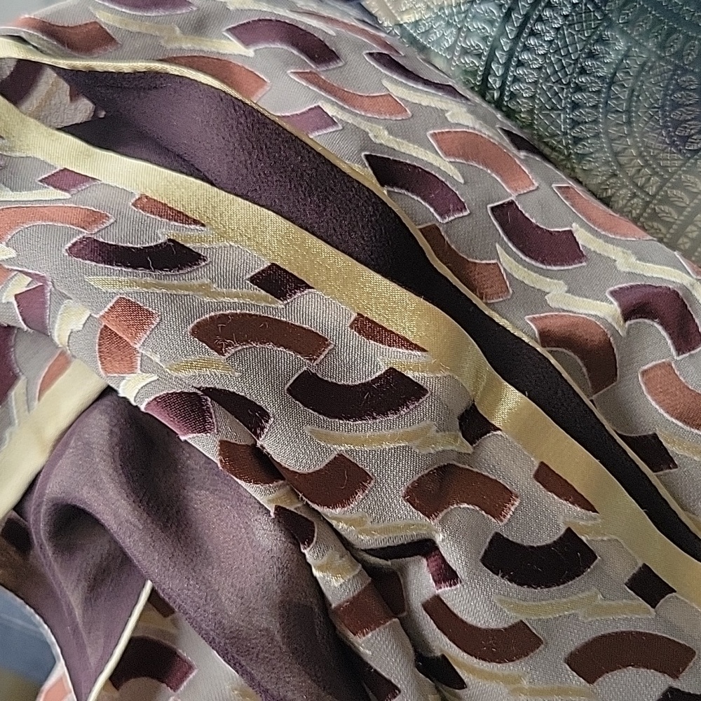 Gorgeous NWT John Lewis Silk Scarf - Picture 10 of 14